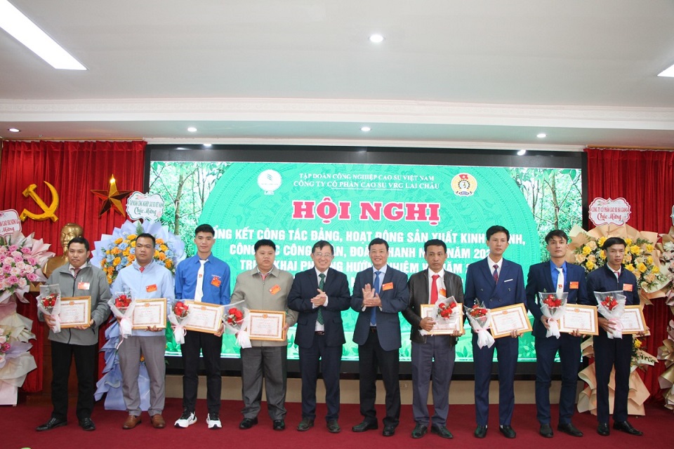 Cao su Lai Châu góp phần thay đổi diện mạo các bản làng vùng cao